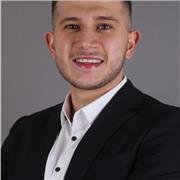 Mathematik-Tutor, für alle Altersklasse und Thematiken. Ich selber studiere Maschinenbau und habe daher umfassendes Wissen.